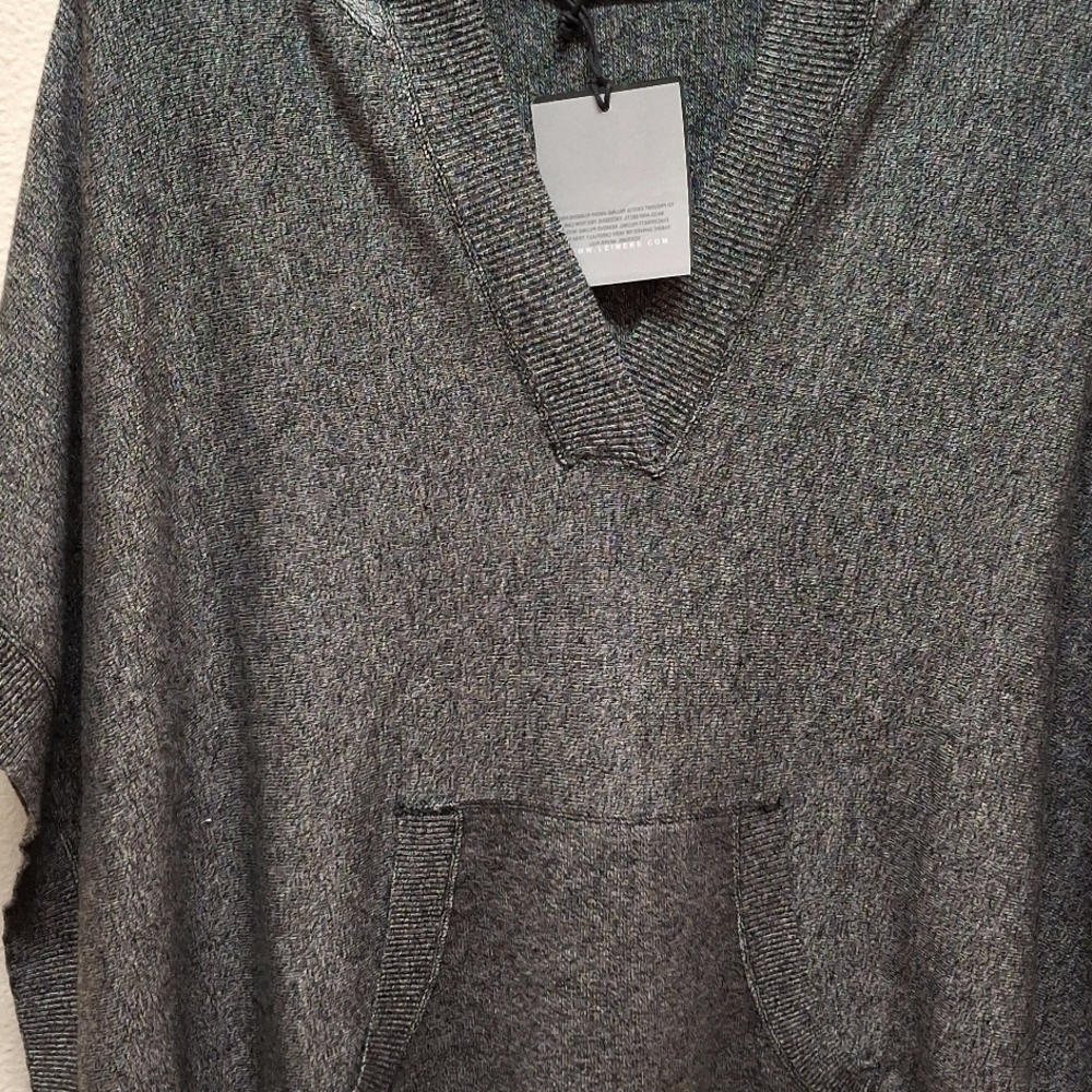Leimere Gray Knitted V-Neck Sweater